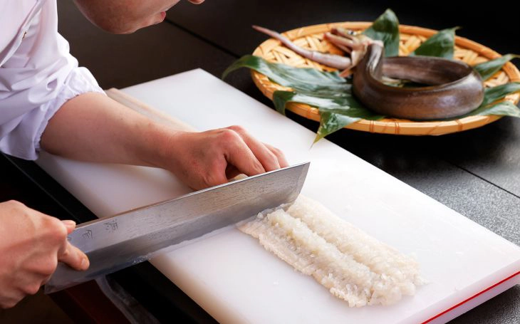 創業以来100年の間守られ続けてきた、本家たん熊の「もんも」な京料理。