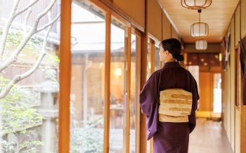 本家たん熊は、割烹店の先駆けとして創業しました。創業者の信念は「目の前のお客様を喜ばせる」こと。